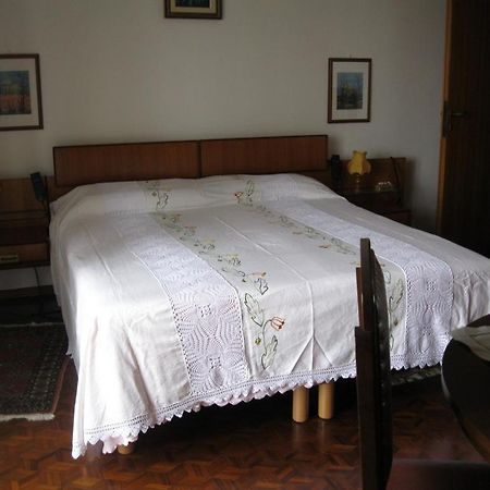 La Casa Dei Pini Bed & Breakfast Malnate Exterior photo