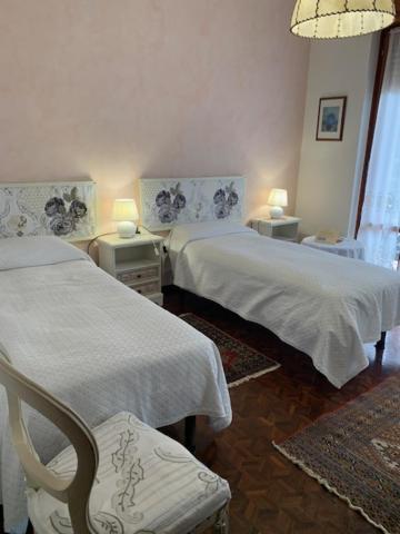 La Casa Dei Pini Bed & Breakfast Malnate Exterior photo