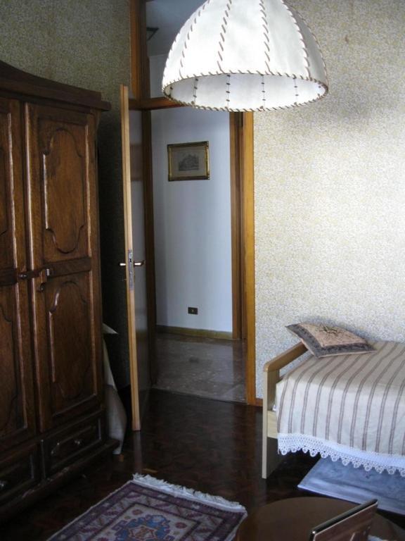 La Casa Dei Pini Bed & Breakfast Malnate Exterior photo