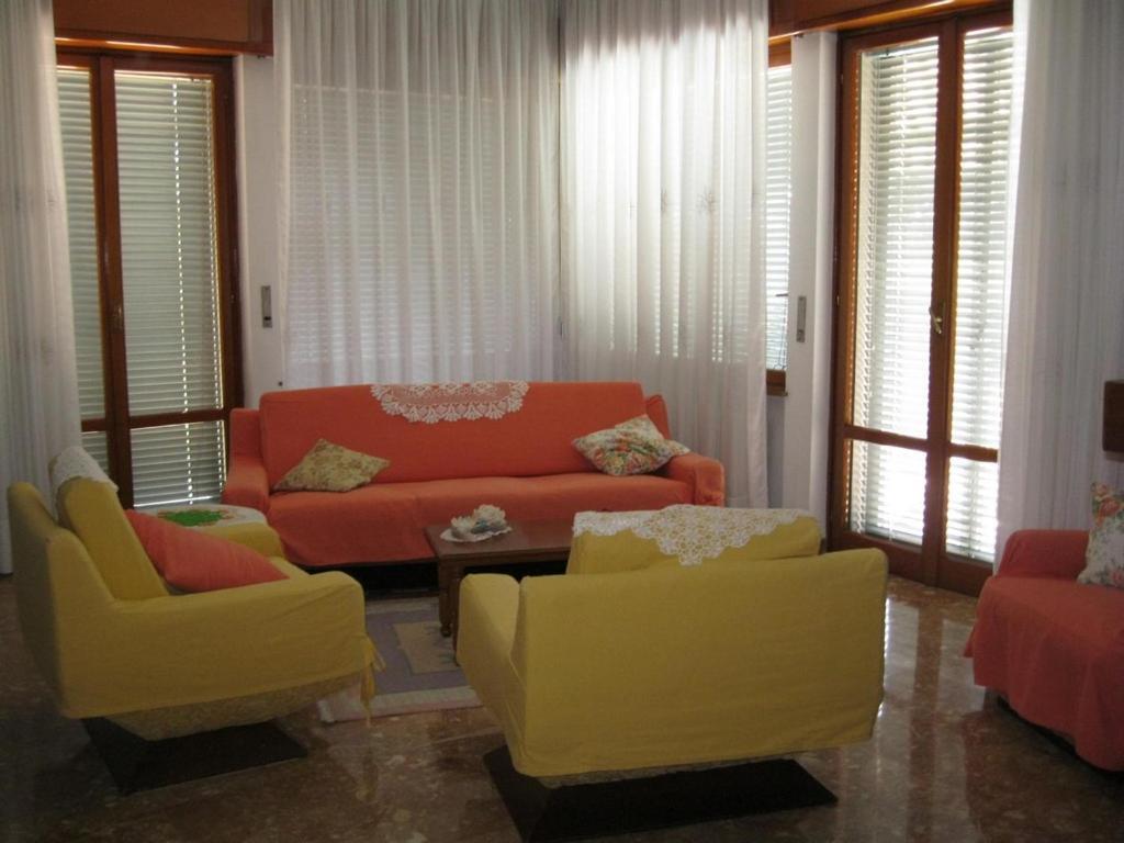 La Casa Dei Pini Bed & Breakfast Malnate Exterior photo