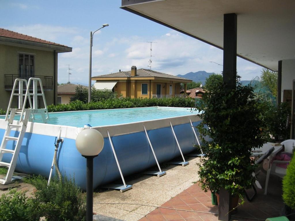 La Casa Dei Pini Bed & Breakfast Malnate Exterior photo